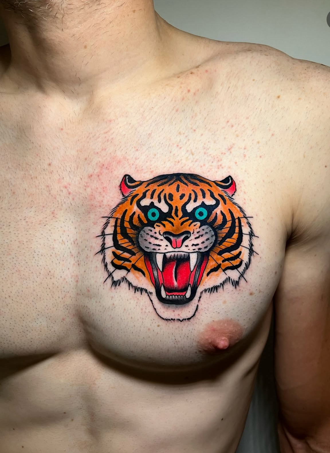 Tatuaggio tradizionale con tigre